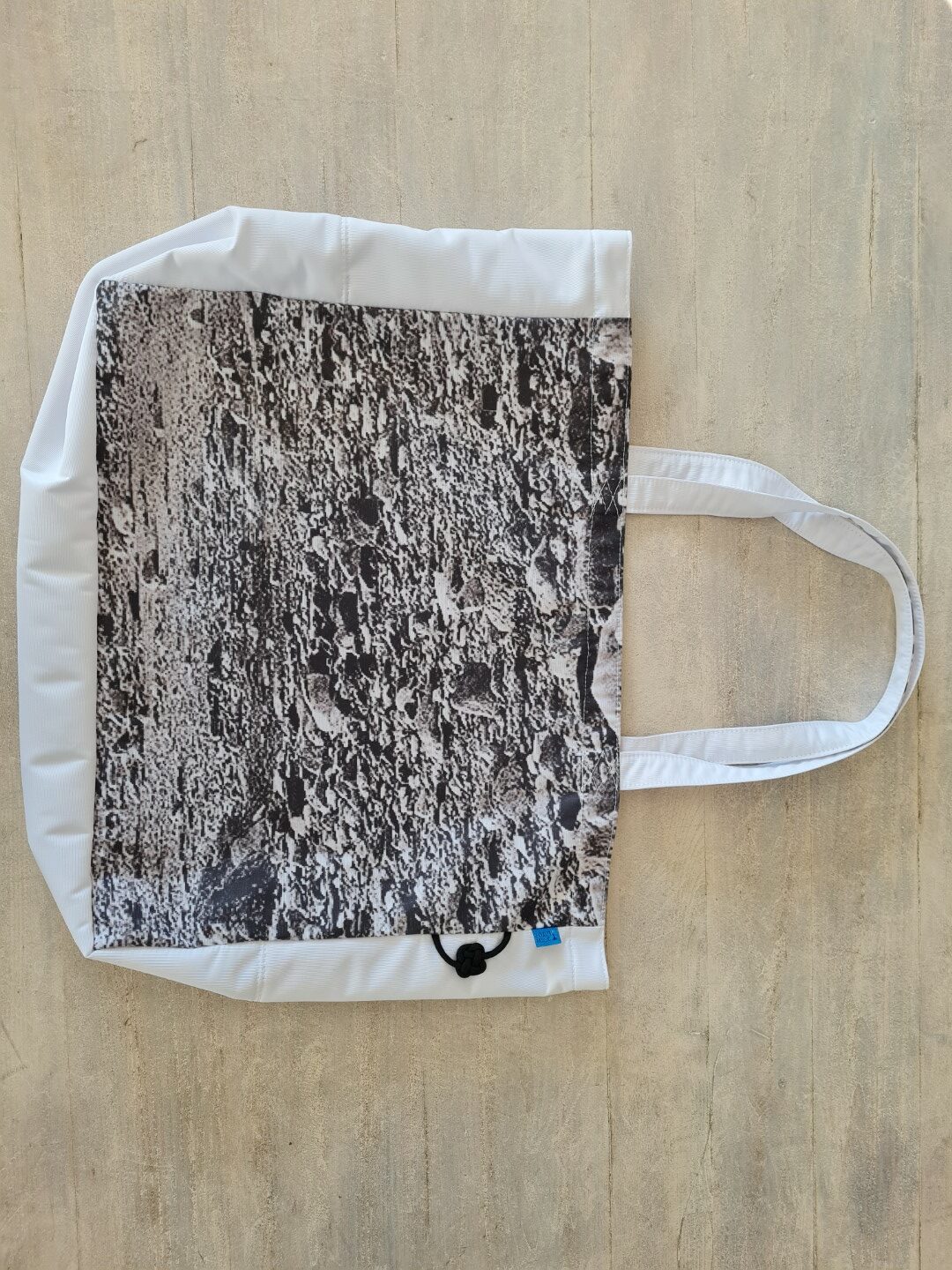 1677678337-75713-large