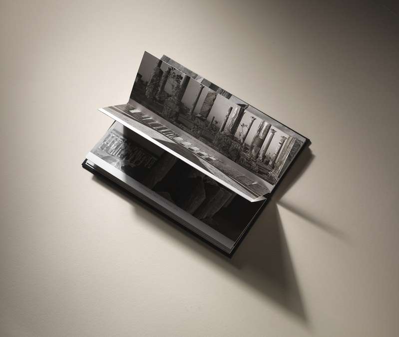 josef-koudelka-sledi-vestiges-1991-2012